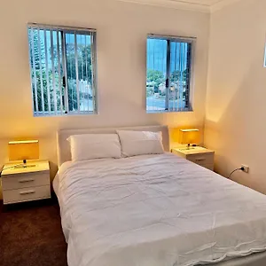 Bed & Breakfast 43 Drew Road Ardross Wa 6153, Perth