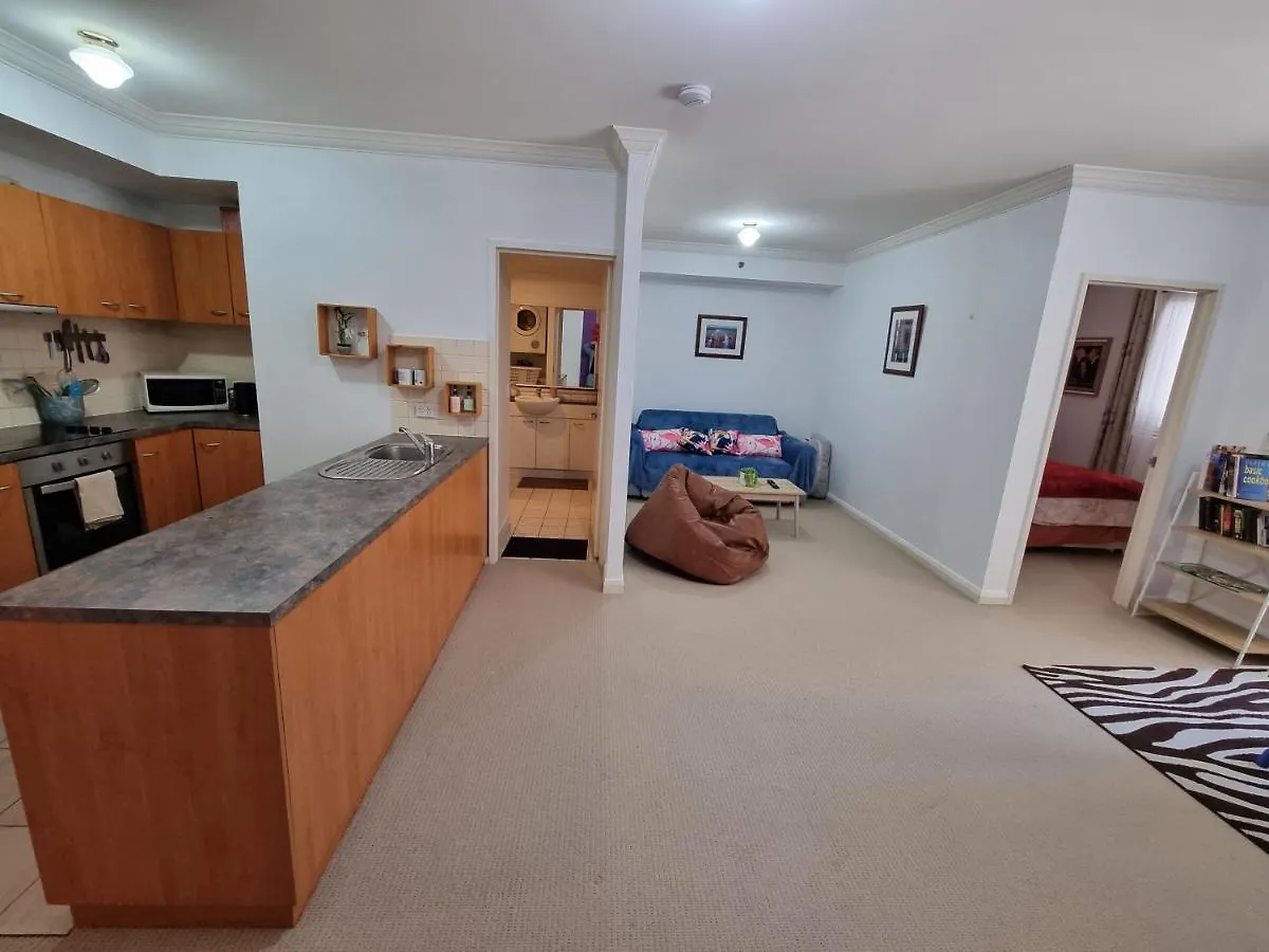 Apartment Little Monica Apartment- Spacious, Affordable & Central Perth